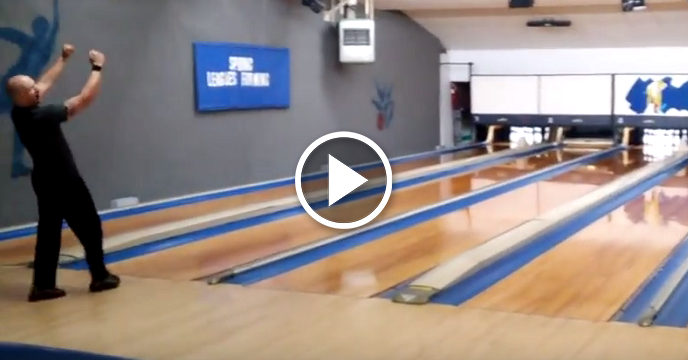 Bowling Legend Amazingly Rolls A Perfect Game Across 10 Lanes In Just 86.9 Seconds