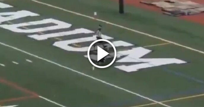Ultimate Frisbee Player Outruns a Throw That Passed Him at the 20-Yard-Line, Lays Out For Amazing Catch