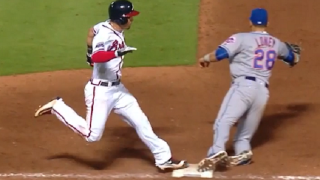 Watch New York Mets First Baseman James Loney Make Phenomenal Play To Close Out Wild Game