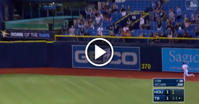 Kevin Kiermaier Pilfers Home Run With Sensational Over-the-Wall Catch