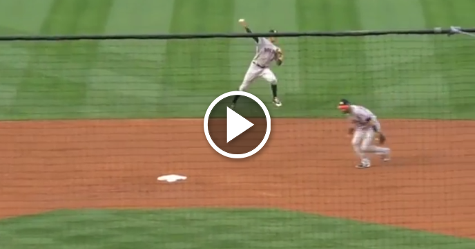 Carlos Correa Snags Ground Ball & Pirouettes Before Rocket Throw to First