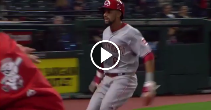 Reds' Billy Hamilton Incredibly Scores From First Base on Single & Never Breaks Stride