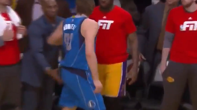Dirk Nowitzki Nails Game-Winning Jumper Against Los Angeles Lakers, Gets Pat Of Approval From Kobe Bryant