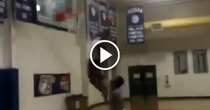 Mavs' Dennis Smith Jr. Dunks on a Fan in One-on-One Pickup Game