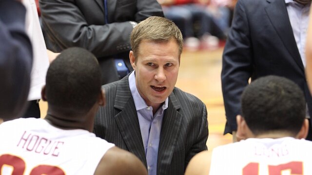 Coach Fred Hoiberg Should Stay With Iowa State Basketball