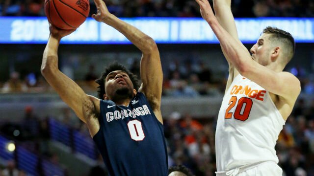 Watch Tyler Lydon\'s Clutch Block That Clinched Elite Eight Berth For Syracuse