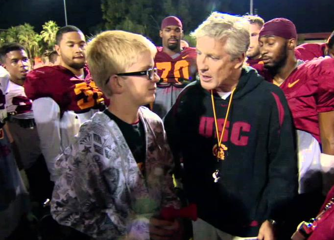 USC Will Allow Blind Long Snapper To Walk On To Football Team