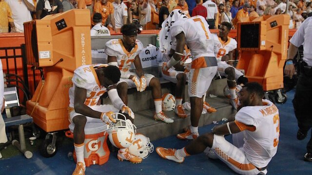 Tennessee Fails to Finish Again, Extends Losing Streak vs Florida