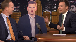  Peyton Manning, Jimmy Fallon Talk To Cardboard Cutout Of Eli 