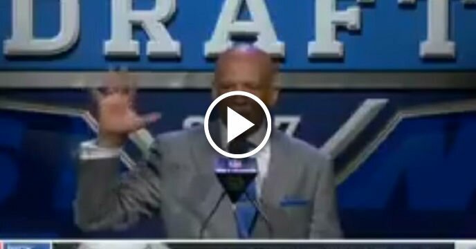 Former Cowboys WR Drew Pearson Rips Into Booing Eagles Fans and Sets the NFL Draft Ablaze