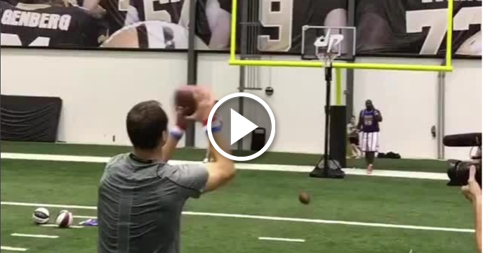 Drew Brees Uses Basketball Hoop to Showcase Accuracy at Saints Camp