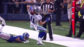 Cole Beasley Makes Insane Behind-the-Back Catch for Cowboys vs. Giants
