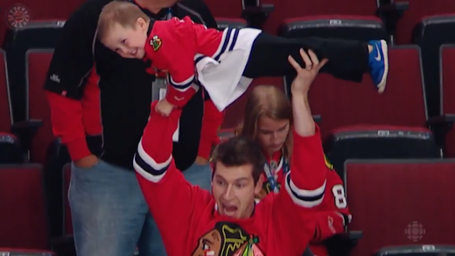 15 Photos That Prove Chicago Blackhawks Fans Went Insane After Winning The Stanley Cup