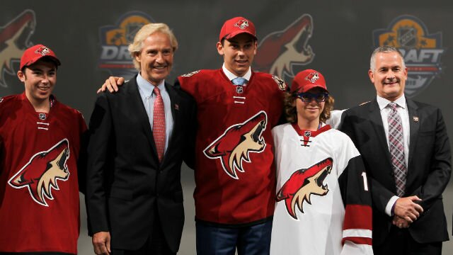 Arizona Coyotes Could Be Risking Too Much by Tanking Away 2015-16 NHL Season