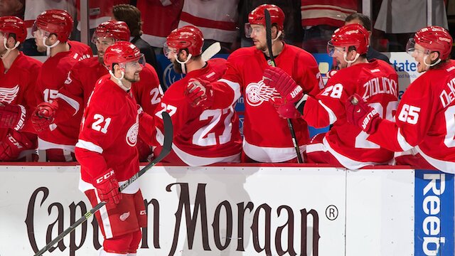 5 Things the Detroit Red Wings Must Do to Make the 2015-16 NHL Playoffs