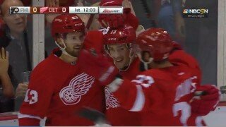 Watch Detroit Red Wings' Darren Helm Flip Puck Up For A Crazy Bounce