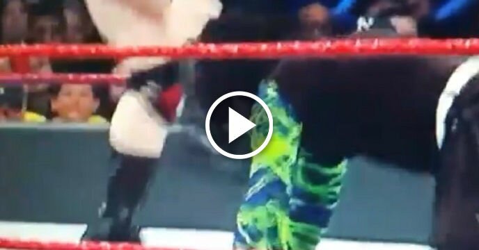 Sheamus Knocks Jeff Hardy's Tooth Out With Kick to the Face at 'WWE Payback'