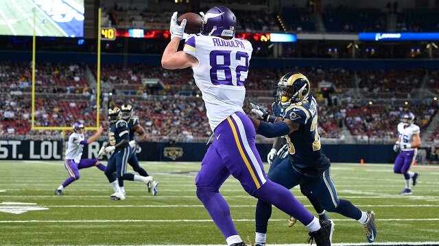 Predicting The Final Score of Vikings vs. Rams In NFL Week 9