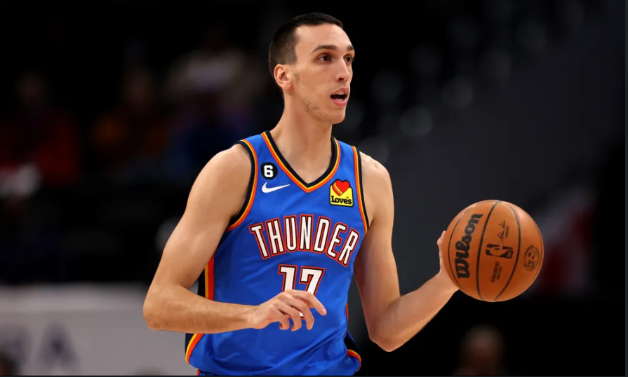 An image showing one of the white guys in the NBA 