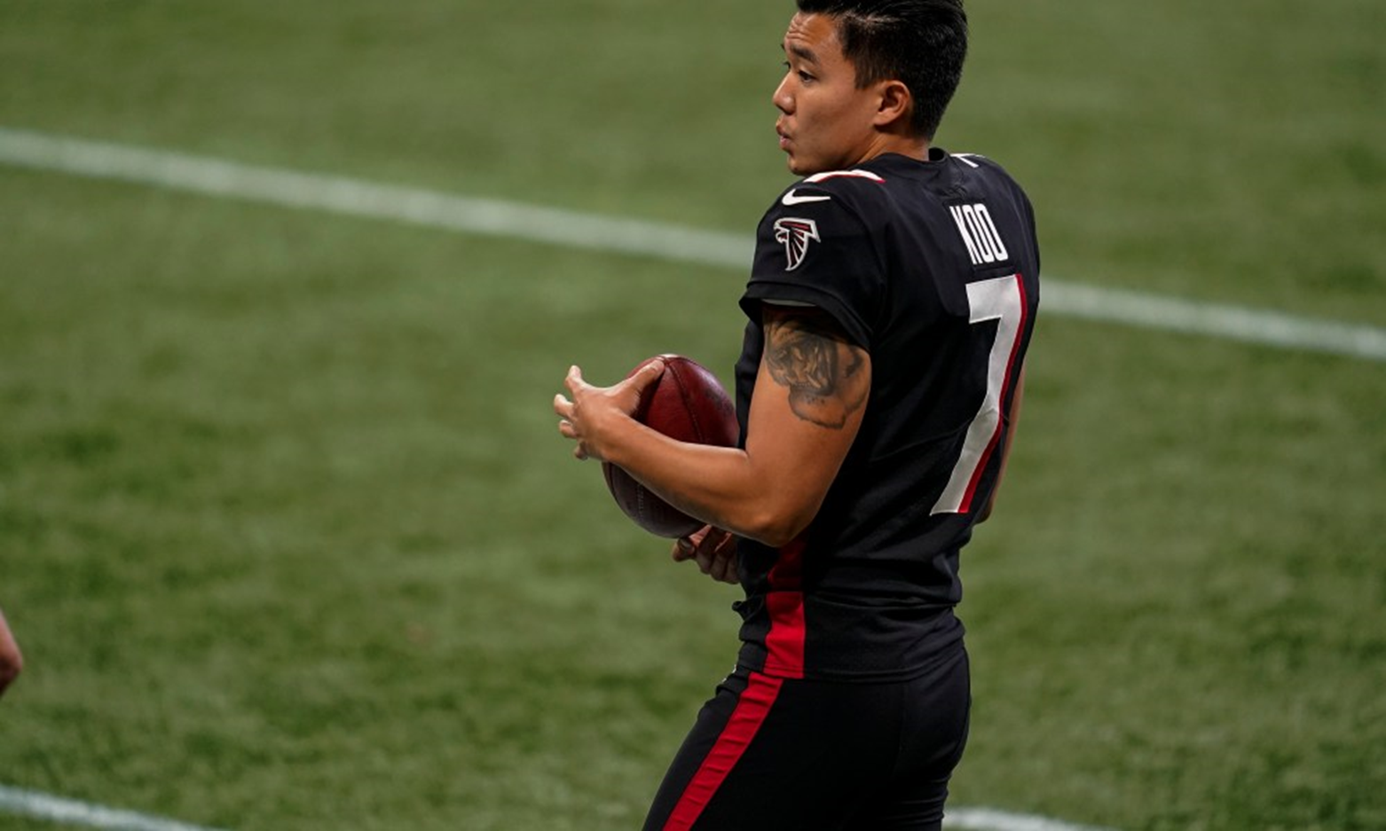 Younghoe Koo Asian football players