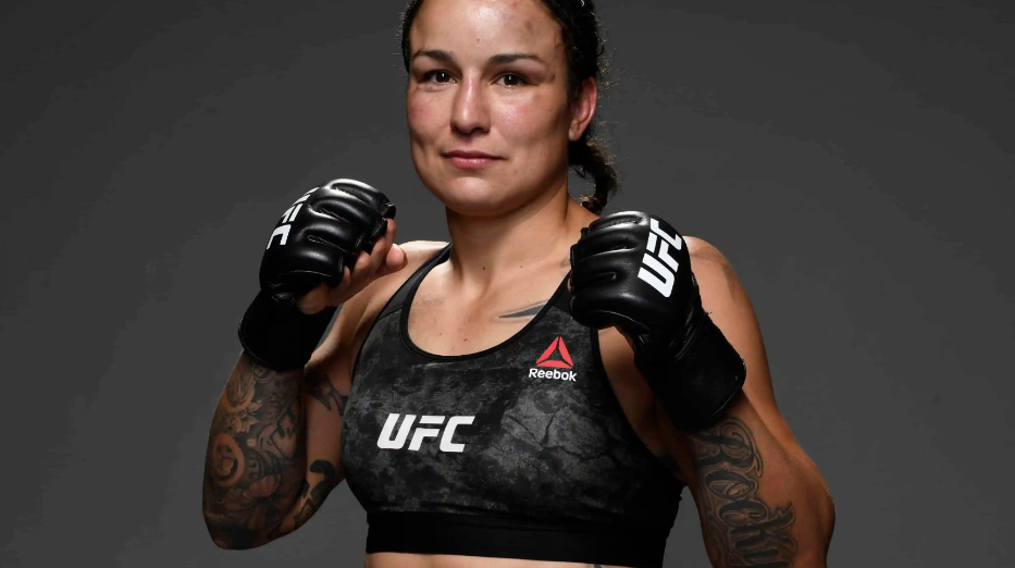 hot ufc fighters Raquel Pennington